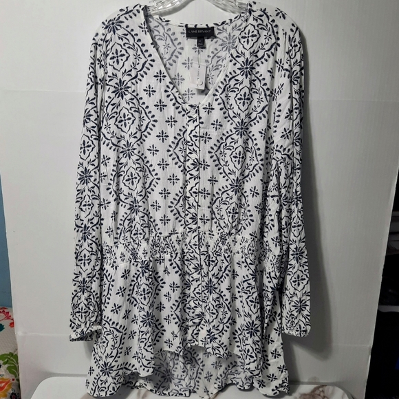 Lane Bryant Tunic Top 26 White/Navy Geometric Button-Up V-Neck Long Sleeve NWT - Picture 1 of 5
